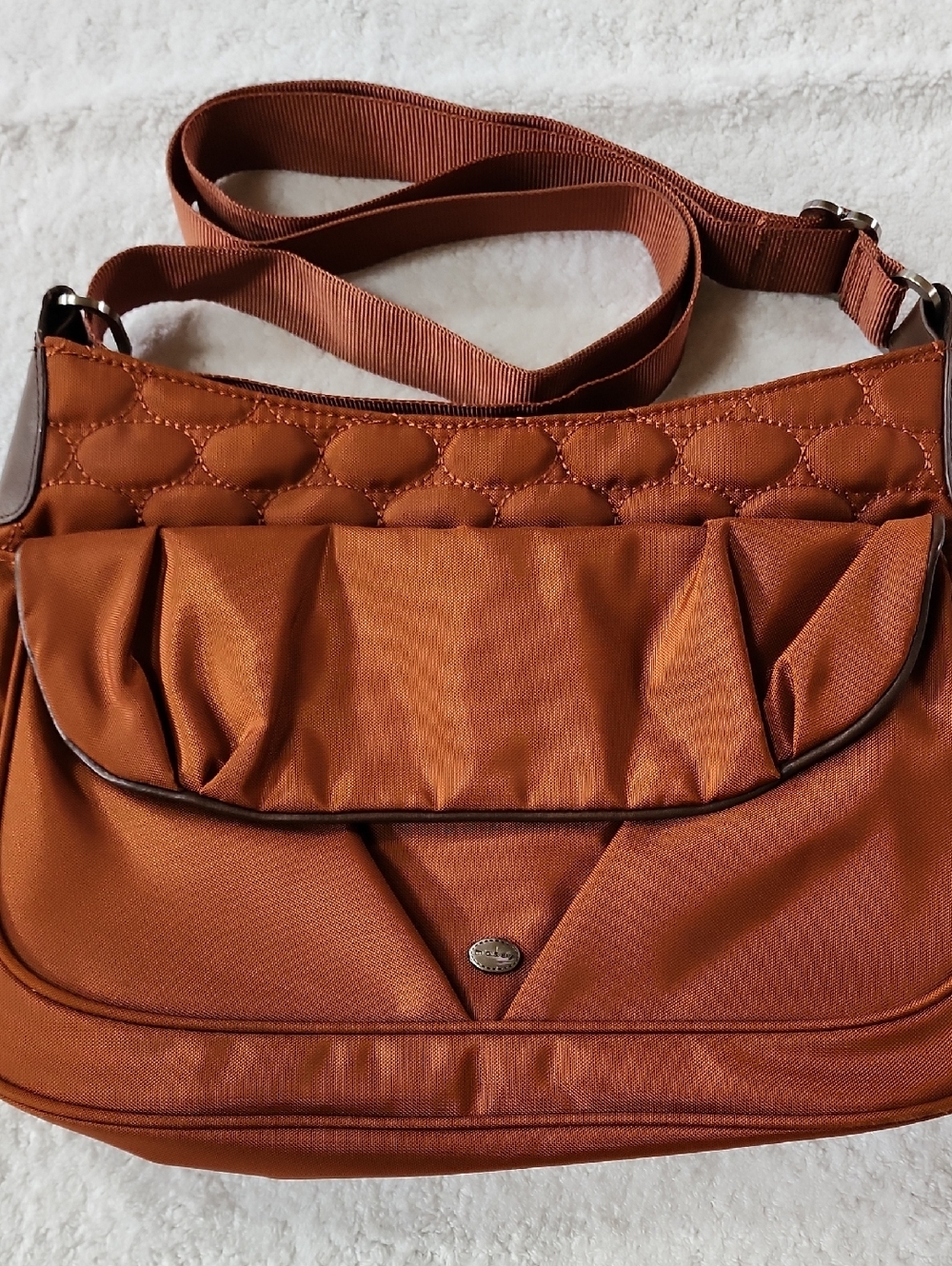 Mosey  Women’s Quilted Shoulder Bag in Burnt Orange Preowned